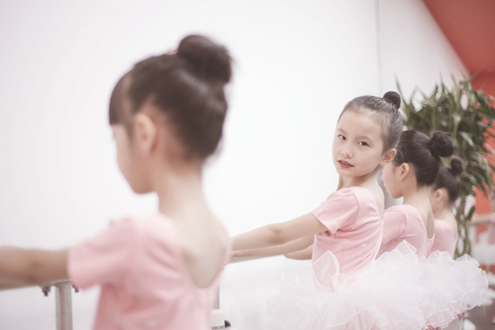 亞星公司專業藝考班